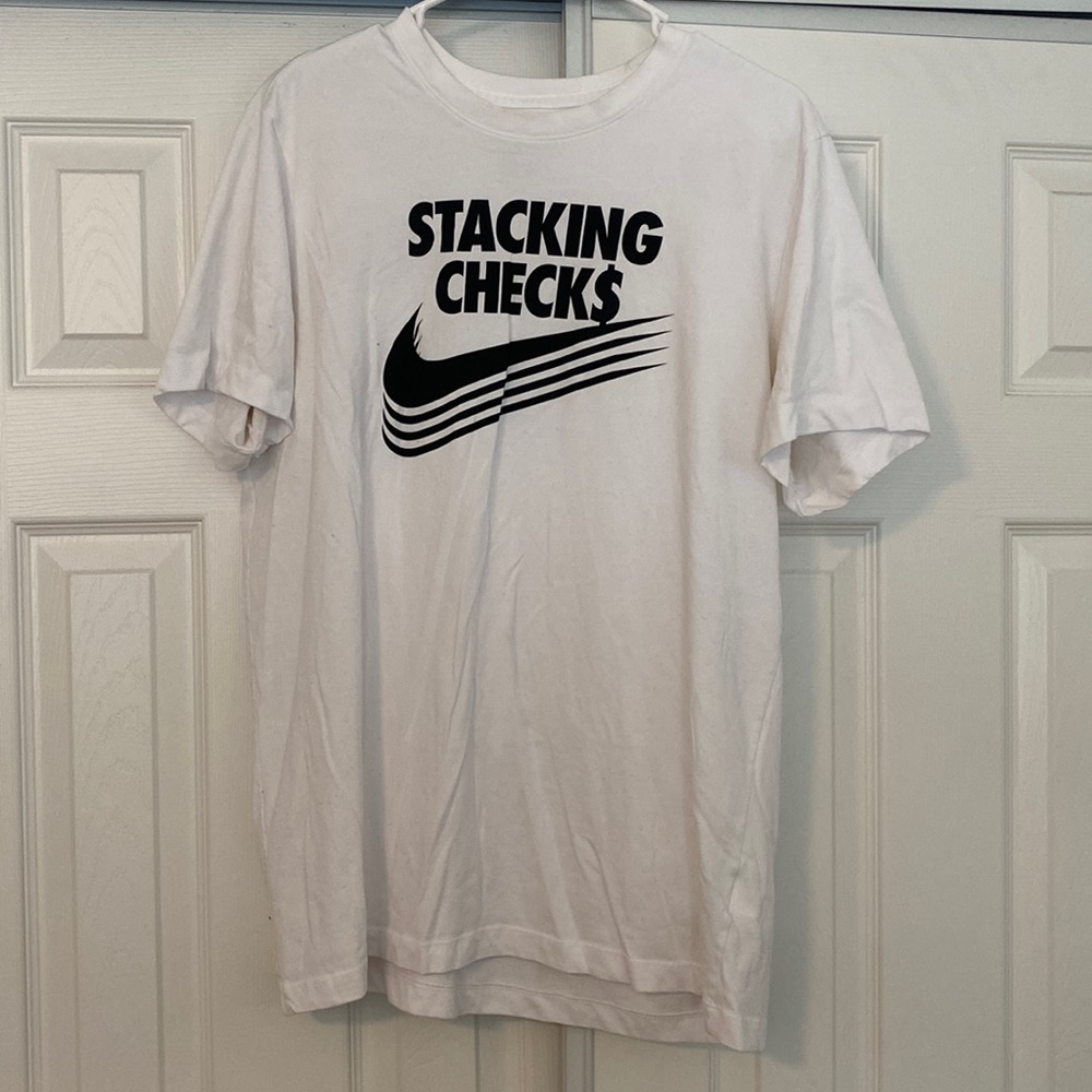 nike t-shirt
